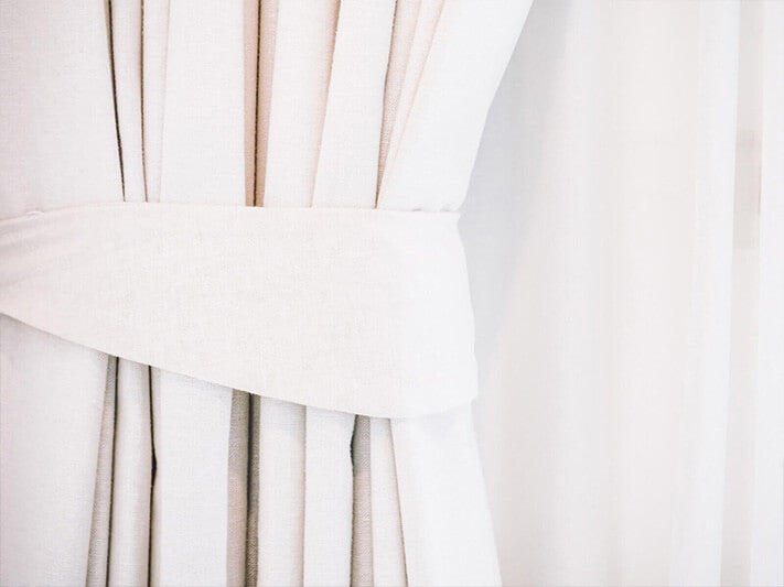 Customized Curtains vs. Ready-made Curtains.