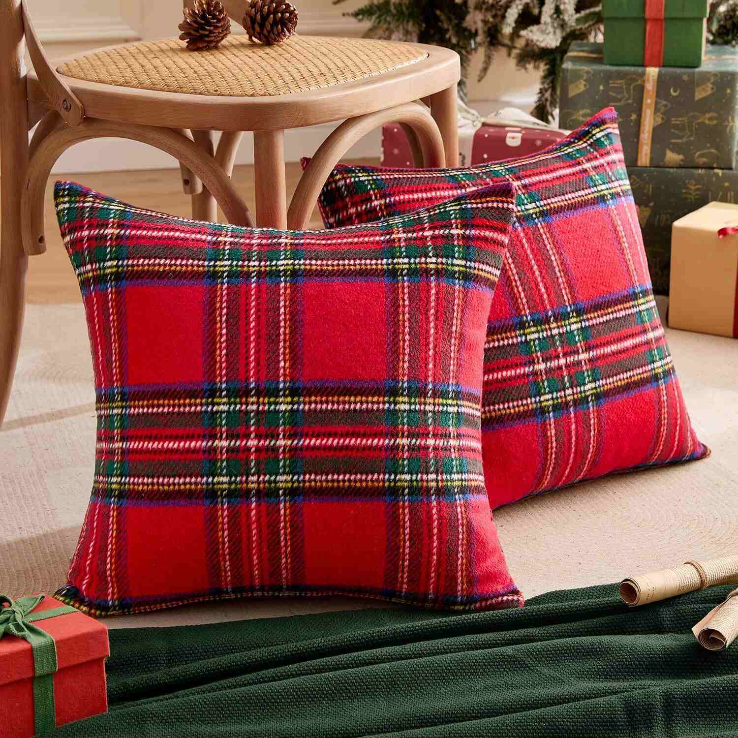 Christmas Plaid Decorative Throw Pillow Covers Red 18x18-inch